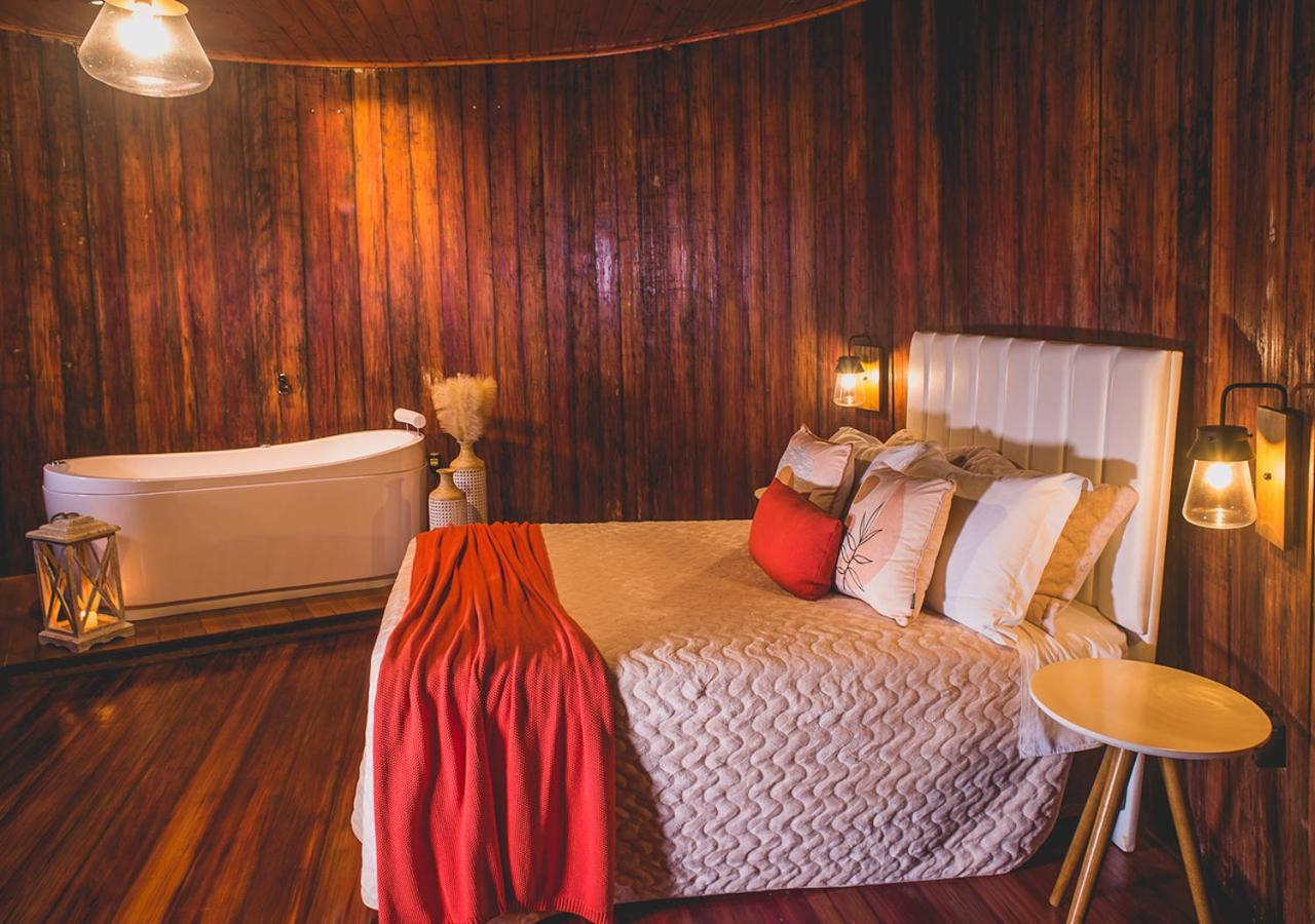 Pipas Do Vale - Vale Dos Vinhedos Hotell Bento Gonçalves Exteriör bild