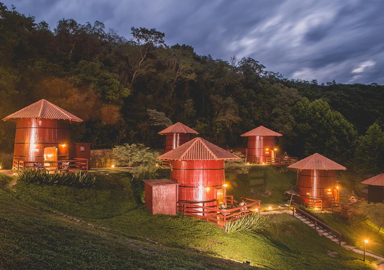 Pipas Do Vale - Vale Dos Vinhedos Hotell Bento Gonçalves Exteriör bild